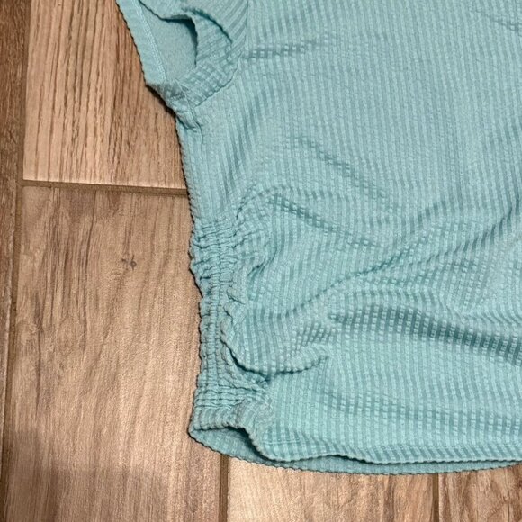 Abercrombie Kids Short Sleeve Ruched Side Shirt - Picture 3 of 4